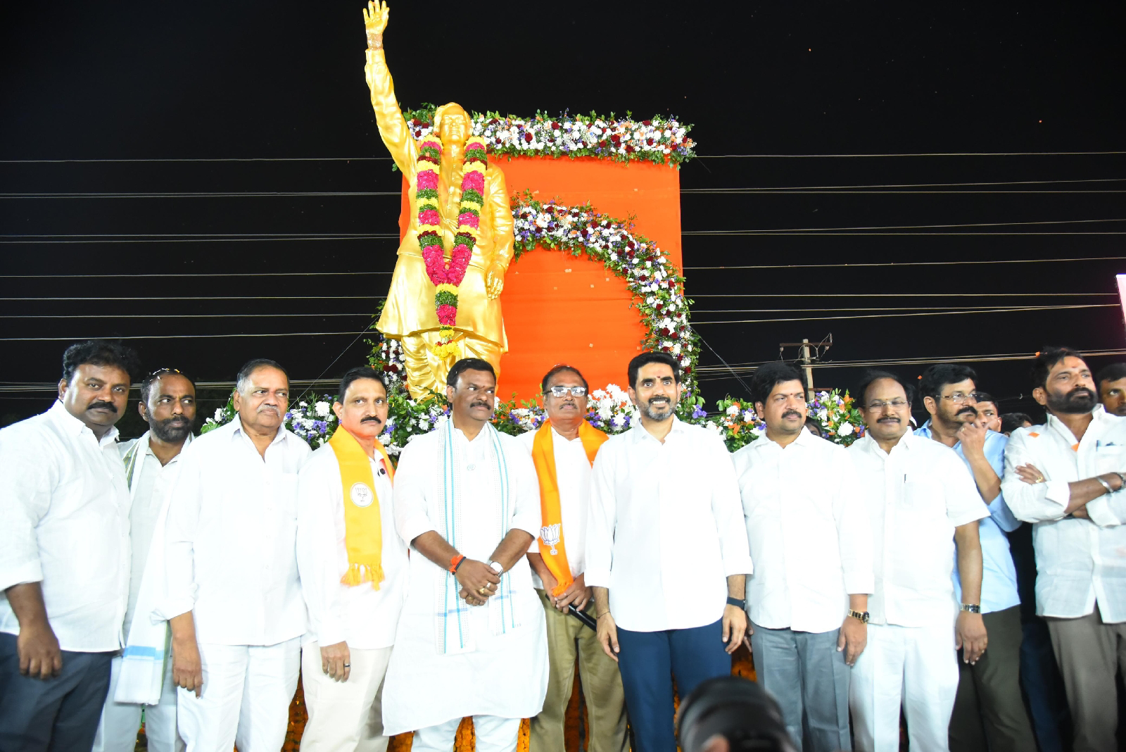 భారత మాజీ ప్రధాని మంత్రి, భారతరత్న అటల్ బిహారీ వాజ్ పేయి విగ్రహం ఆవిష్కరణ