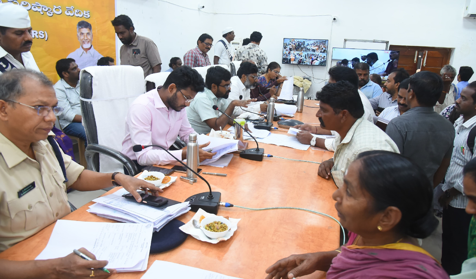 మీకోసం అర్జీలు 149, ఉద్యోగుల అర్జీలు.10