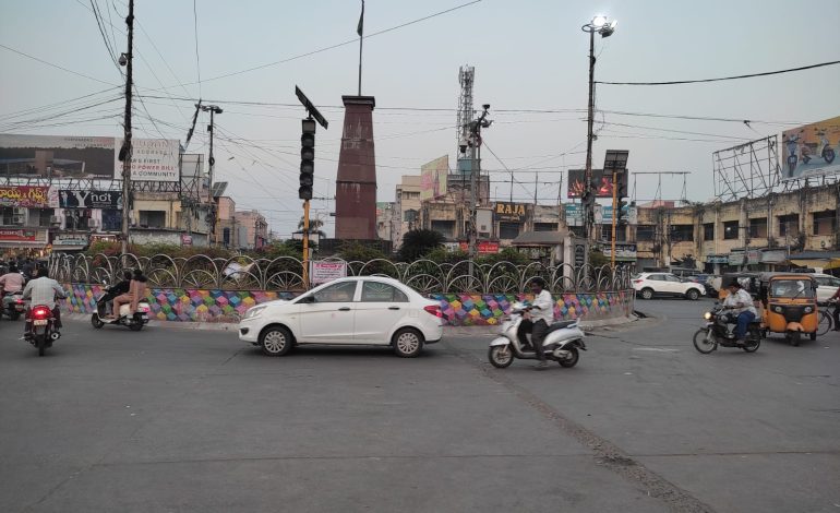 చరిత్రపుటల్లో మచిలీపట్నంకు విశిష్ట స్థానం – మచిలీపట్నం చరిత్రని తిరగరాసిన కోనేరు (సెంటర్) అయినా నిర్లక్ష్యానికి నిలువెత్తు నిదర్శనం