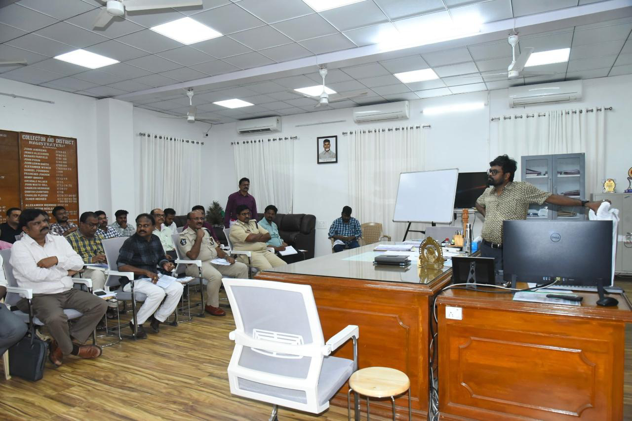 రహదారి భద్రత పై ప్రత్యేక దృష్టి …. జిల్లా కలెక్టరు డీకే బాలాజీ