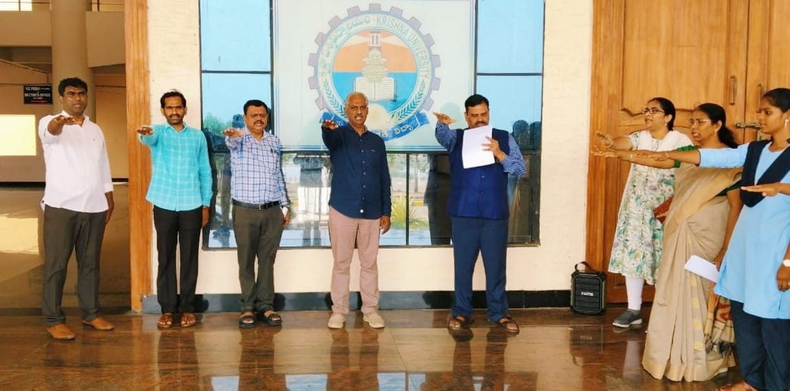 ఓటు ను స్వేచ్ఛగా వినియోగించాలి – కృష్ణా యూనివర్సిటీ విసి ఆచార్య కె రాంజీ