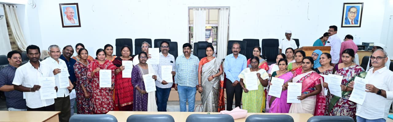 ఉద్యోగులందరూ అంకితభావంతో పనిచేయాలి జడ్పీ చైర్పర్సన్..