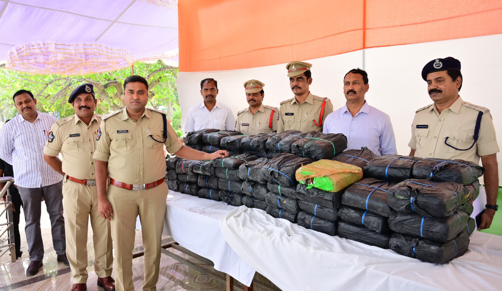 171.2 కిలోల గంజాయి పట్టుకున్న కృష్ణాజిల్లా పోలీసులు