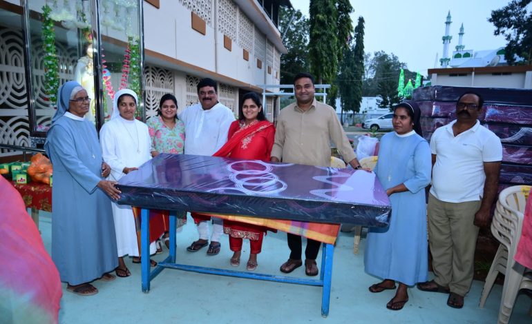 వృద్ధాశ్రమంలో పెళ్లి రోజు వేడుకలు – మానవత్వానికి నిలువెత్తు నిదర్శనంగా నిలిచిన జిల్లా ఎస్పీ దంపతులు