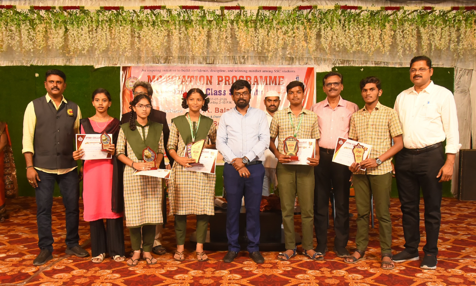 క్రమశిక్షణ, పట్టుదలతో మంచి మార్కులు సాధించాలి….. జిల్లా కలెక్టరు డీకే బాలాజీ