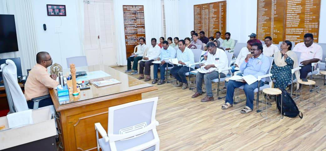 జిల్లాలో మరుగు దొడ్లు, మంచినీటి సదుపాయాల నిర్మాణ పనులను సత్వరమే పూర్తి చేయాలి: జిల్లా కలెక్టర్ డీకే బాలాజీ