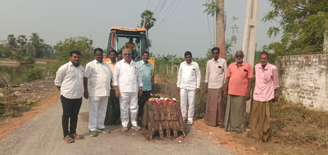 విస్తృతంగా పల్లె పండుగ అభివృద్ధి పనులు