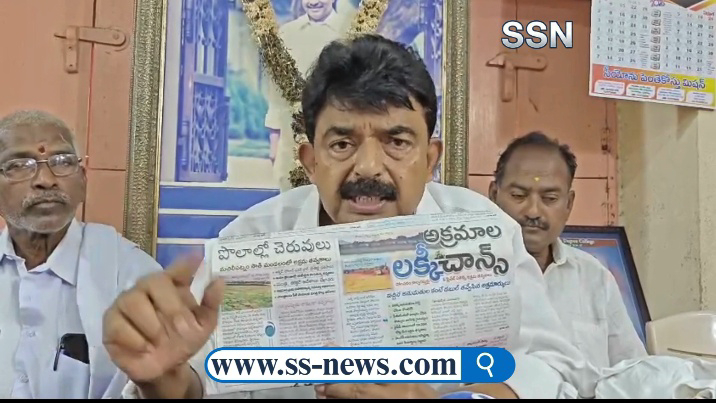 ఆక్వా రైతుల సమస్యను అధికారులు పరిష్కరించాలి