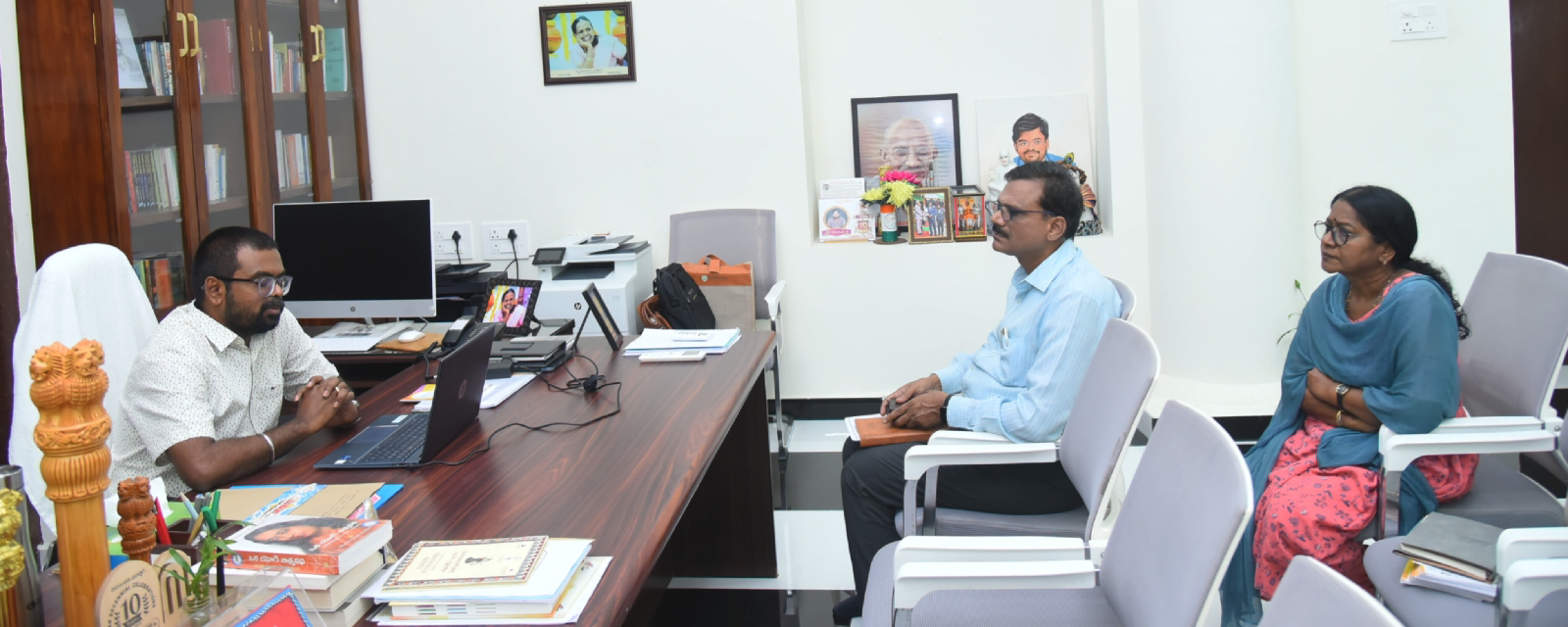 ప్రాథమిక స్థాయిలో విద్యా ప్రమాణాలు మెరుగుపరిచేందుకు కృషి చేయాలి : జిల్లా కలెక్టర్ డీకే బాలాజీ