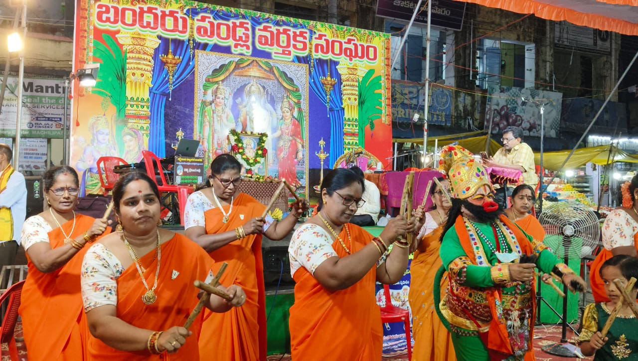 ఆకట్టుకున్న హనుమాన్ చాలీసా పారాయణ