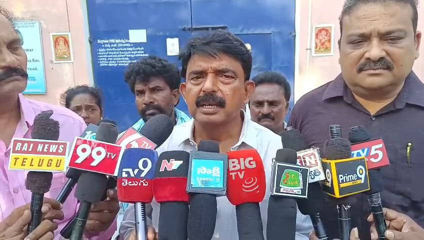 బీఎస్సీ నర్సింగ్ చదువుతున్న దళితురాలపై హత్యాయత్నం కేసు !!