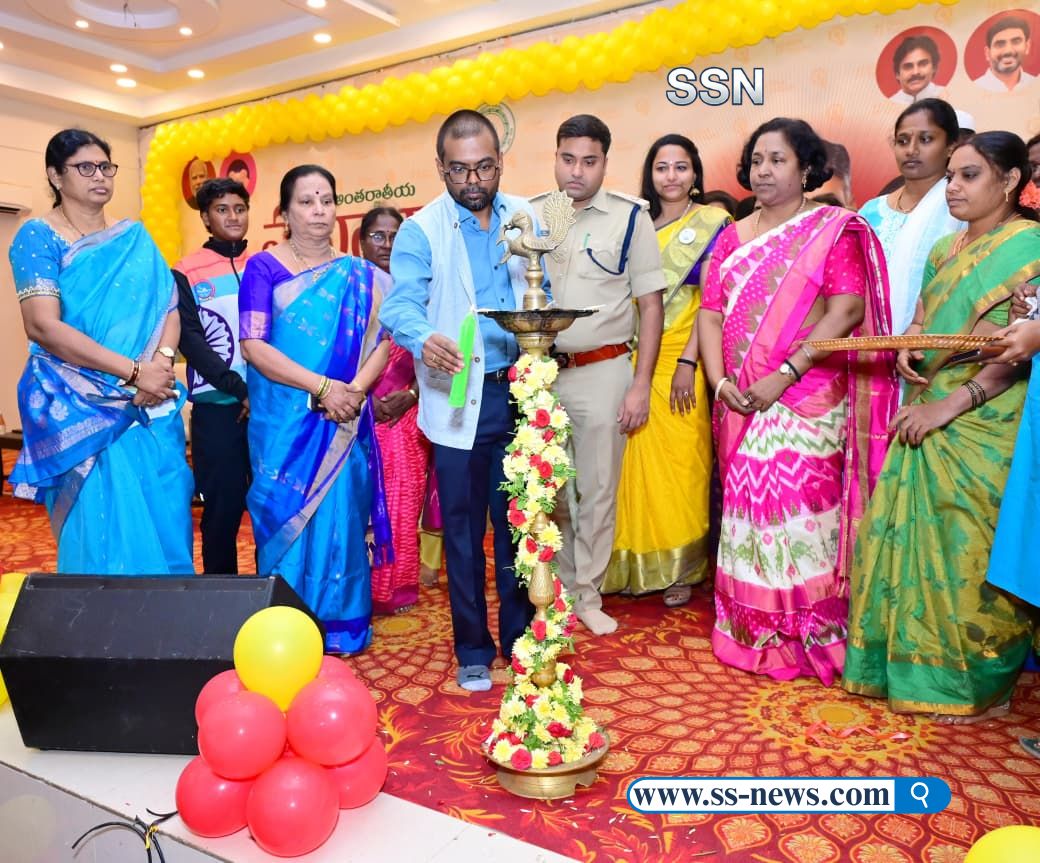 జిల్లా అభివృద్ధిలో మహిళలది కీలక పాత్ర – జిల్లా కలెక్టర్