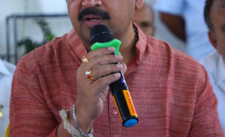 బందరు బీచ్ సమీపాన సినీ స్టూడియో: మంత్రి కొల్లు రవీంద్ర