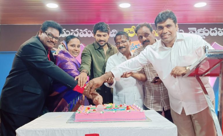 చర్చిల్లో నూతన సంవత్సర ప్రత్యేక ప్రార్థనలు క్రైస్తవులకు శుభాకాంక్షలు తెలిపిన పేర్ని కిట్టు