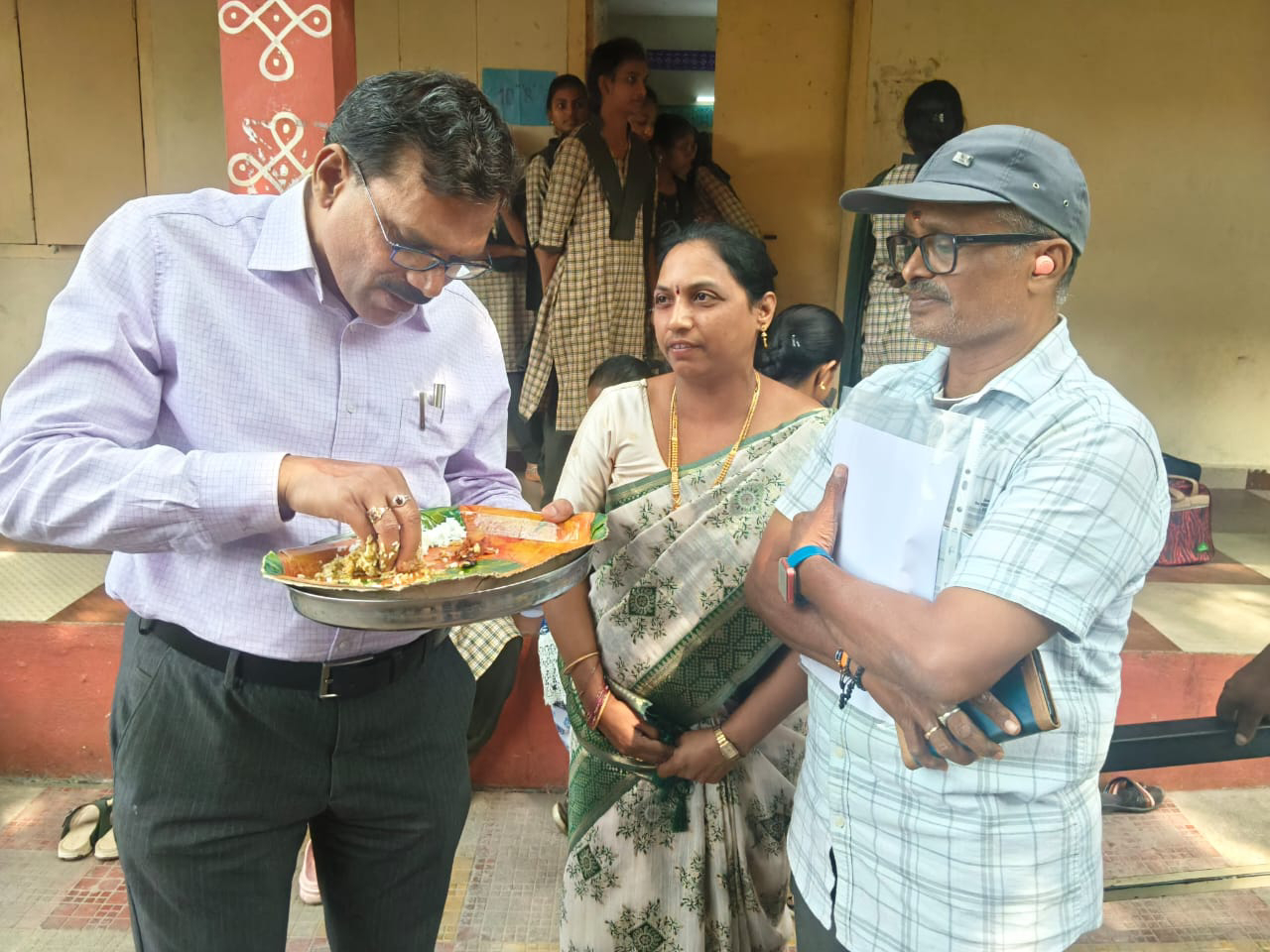 100 రోజుల కార్యాచరణ ప్రణాళిక అమలును పరిశీలించిన డీఈవో