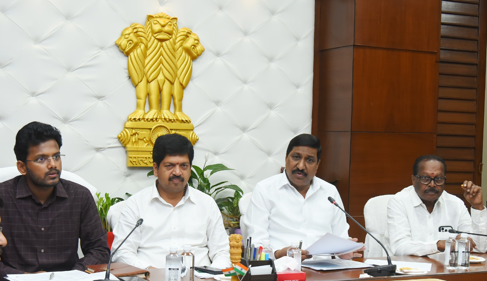 కూటమి ప్రభుత్వం నాణ్యత ప్రమాణాలు పాటిస్తూ రహదారుల నిర్మాణం చేస్తోంది: మంత్రి జనార్దన్ రెడ్డి