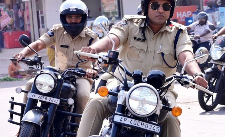 హెల్మెట్ ను భారంగా కాకుండా బాధ్యతగా స్వీకరించి ధరించండి – జిల్లా ఎస్పీ విద్యసాగర్ నాయుడు