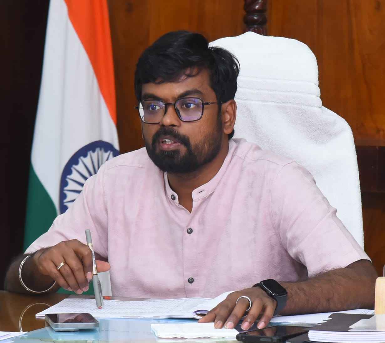 జనవరి 12వ తేదీ సోమవారం ప్రజా సమస్యల పరిష్కార వేదిక – మీకోసం నిర్వహిస్తాం – జిల్లా కలెక్టర్ డీకే బాలాజీ