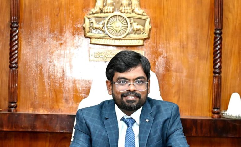 జిల్లా ప్రజలకు సంక్రాంతి శుభాకాంక్షలు తెలియజేసిన జిల్లా కలెక్టర్ డీకే బాలాజీ