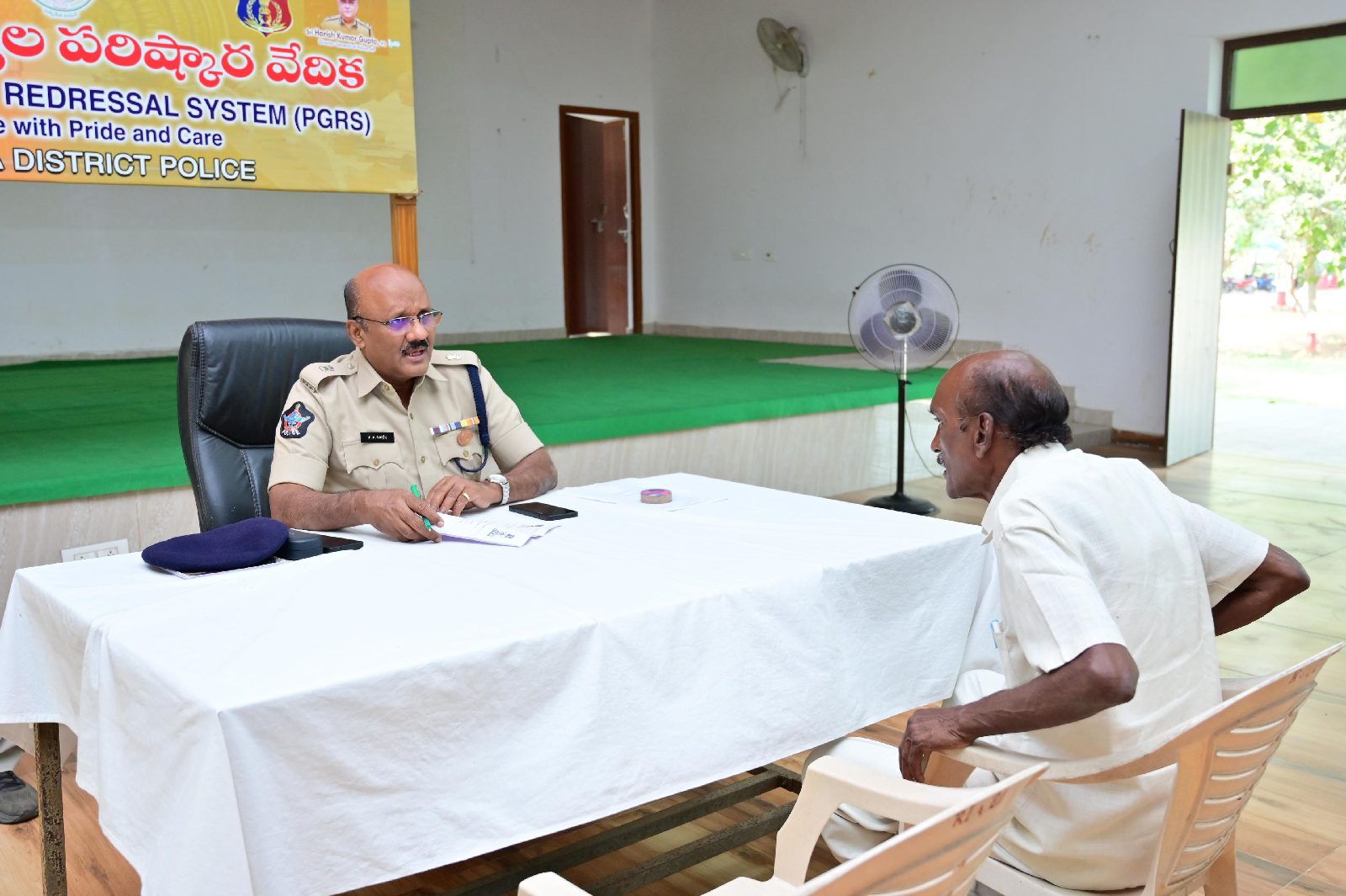 ప్రజల సమస్యలను పరిష్కరించడమే లక్ష్యంగా మీ కోసం కార్యక్రమం నిర్వహణ – అడిషనల్ ఎస్పీ అడ్మిన్ వి.వి నాయుడు