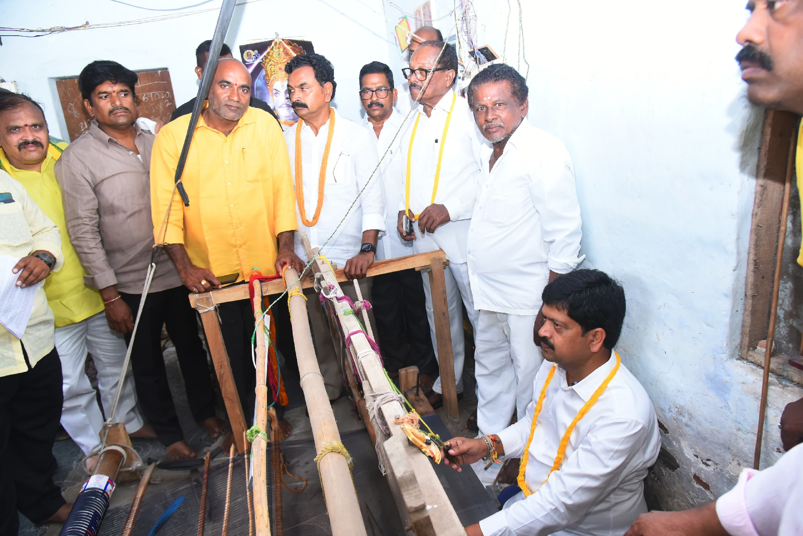 ఉచిత విద్యుత్ పథకం నేతన్నల ఆర్థిక భరోసా కు దోహదపడుతుంది : రాష్ట్ర గనులు, భూగర్భవనరులు, ఎక్సైజ్ శాఖ మంత్రి కొల్లు రవీంద్ర