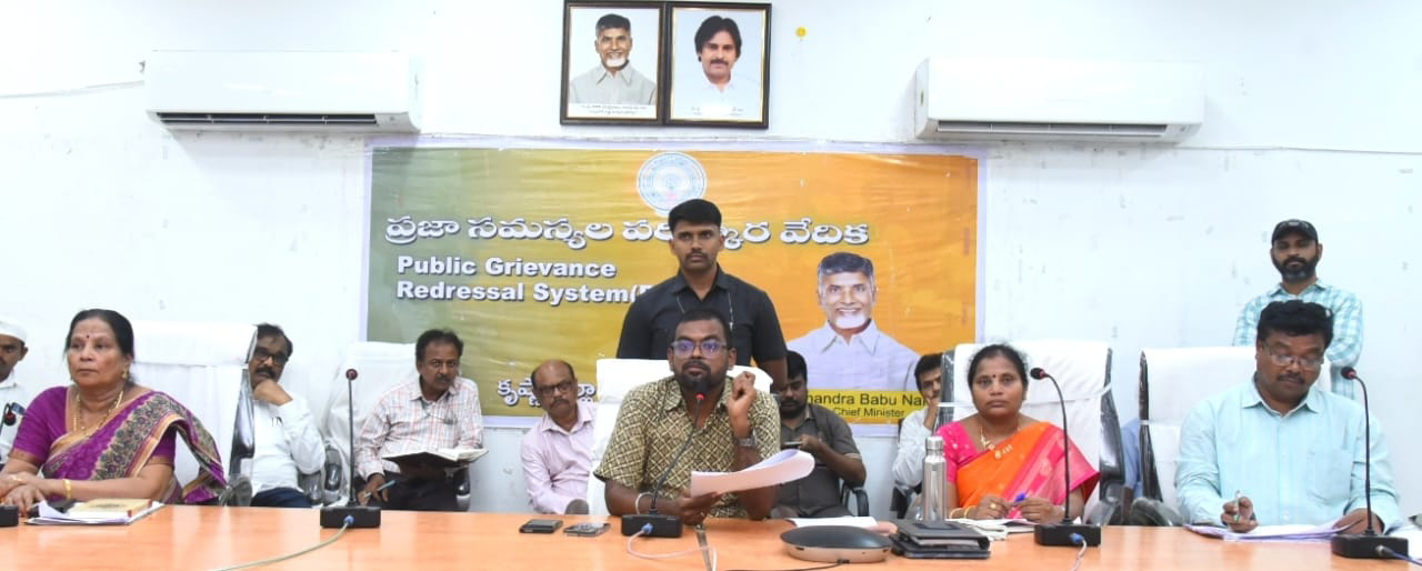 ప్రభుత్వం అమలు చేస్తున్న సంక్షేమ పథకాల పై ప్రజలకు సరైన అవగాహన కలిగించాలి : జిల్లా కలెక్టర్ డీకే బాలాజీ