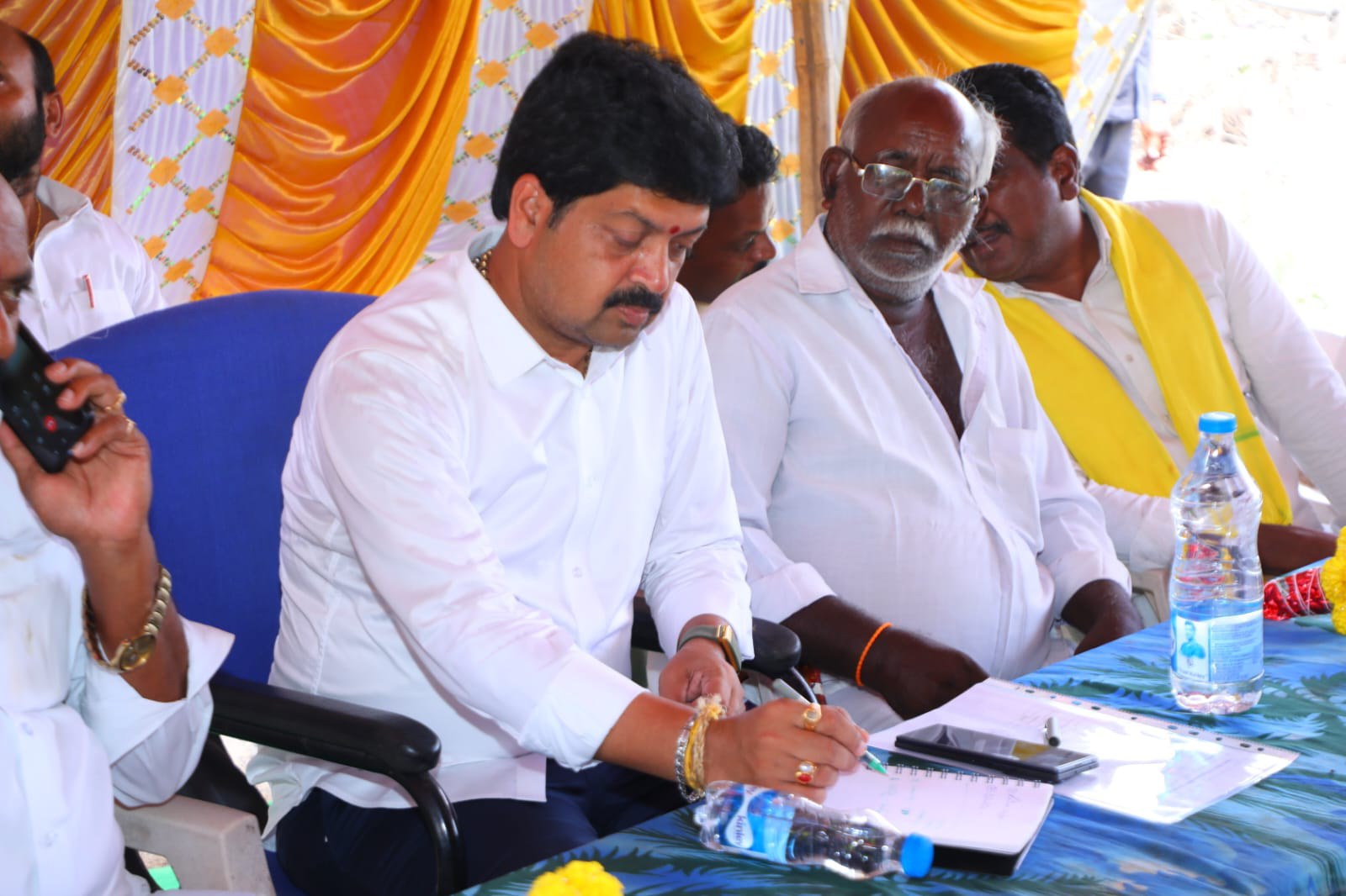 మచిలీపట్నం రూరల్ మండలంలో రెండో రోజు మంత్రి కొల్లు రవీంద్ర గ్రామ సందర్శన