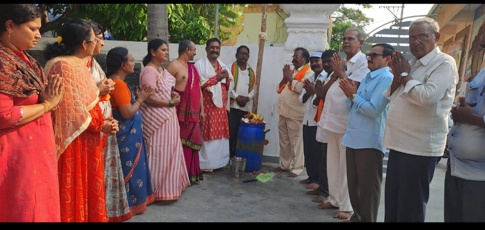 ఆంజనేయ స్వామి వారి వార్షిక బ్రహ్మోత్సవాలు విజయవంతం చేద్దాం – ఆలయ ఈవో తిక్కిశెట్టి వీర వెంకట మోహన్ రావు