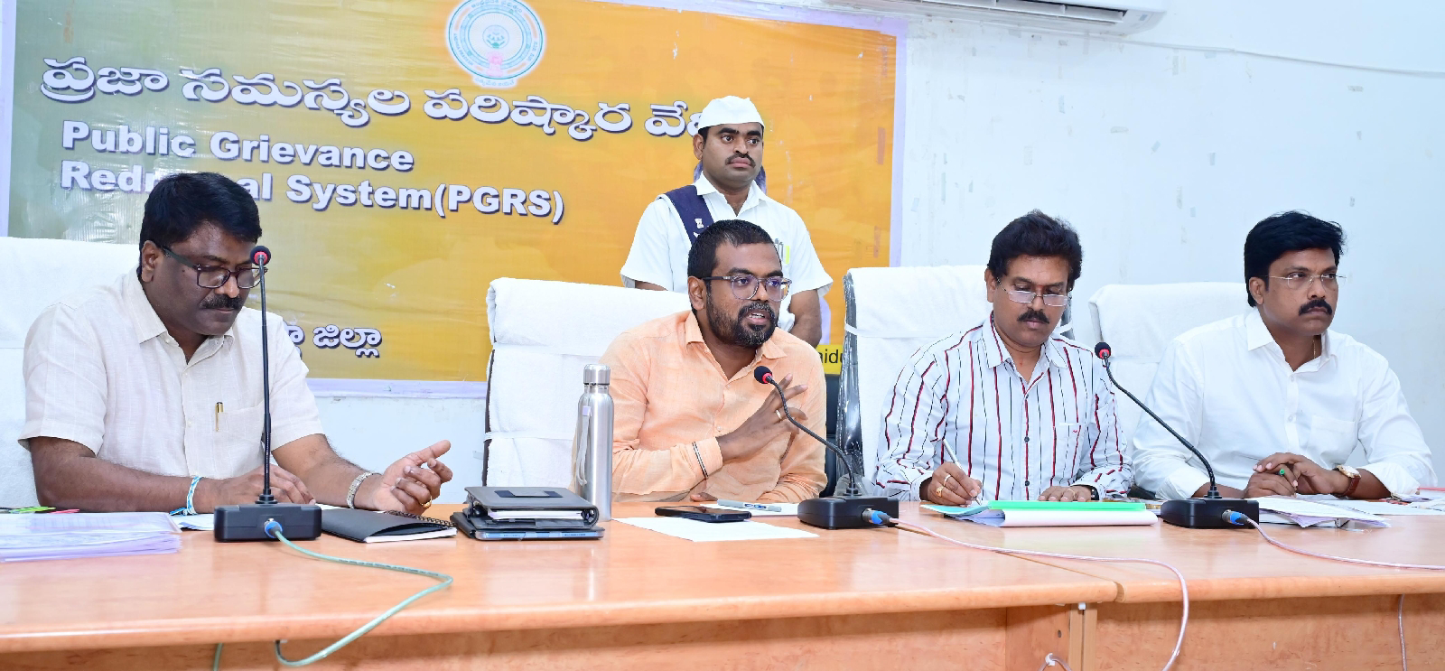 జలధార పథకం కింద భూగర్భ జలాల మట్టం పెంపుదలకు కార్యాచరణ : జిల్లా కలెక్టర్ డీకే బాలాజీ