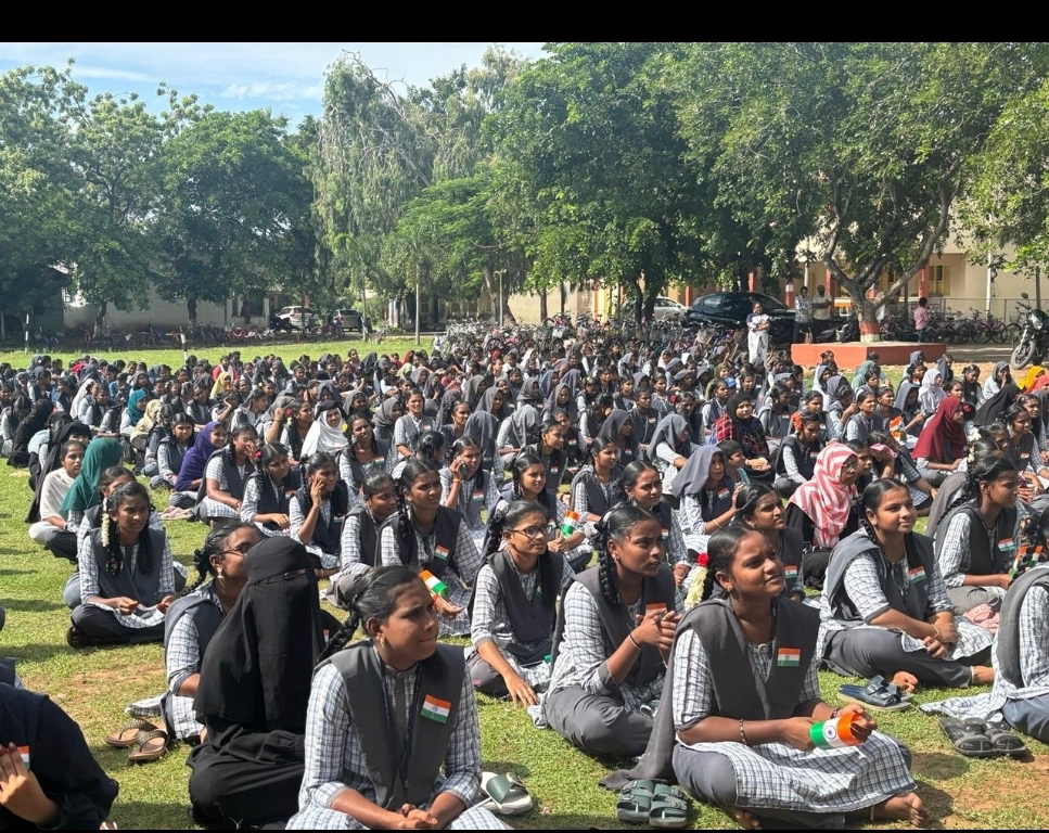 జిల్లా స్థాయిలో సత్తా చూపిన లేడియాంప్తుల్ విద్యార్థినిలు