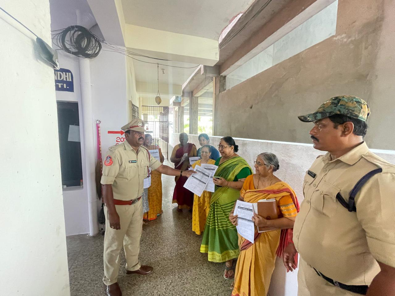 అగ్ని ప్రమాద నివారణ చర్యల పై అగ్నిమాపక సిబ్బంది అవగాహన సదస్సు