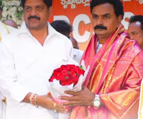 మచిలీపట్నం కూటమిలో ‘మిత్రభేదం’