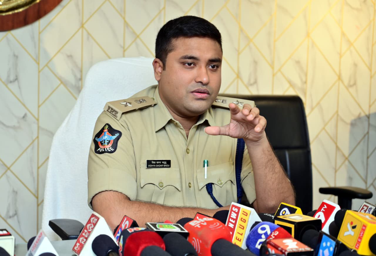 కిడ్నాపర్ల ముఠా గుట్టురట్టు. మరో బాలుడికి విముక్తి కల్పించిన కృష్ణా జిల్లా పోలీసులు