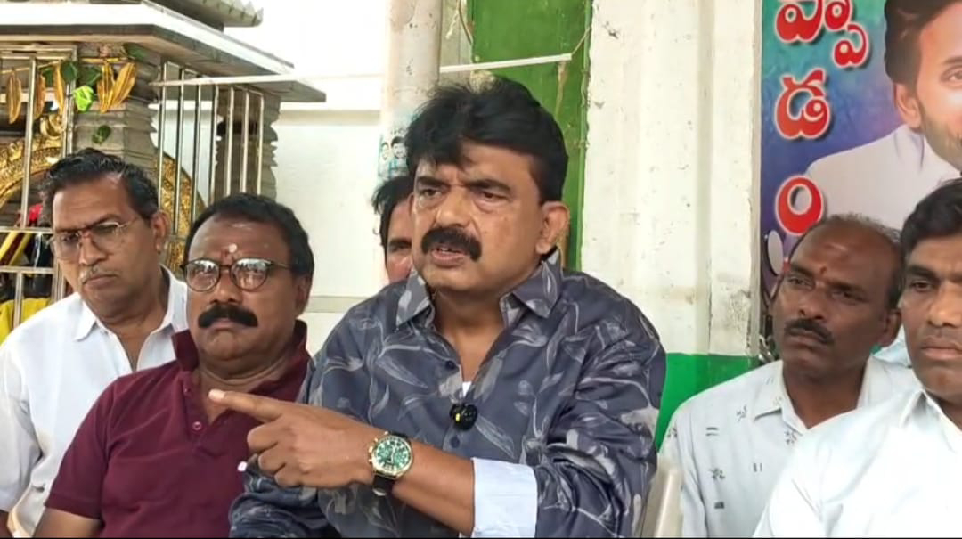 ఏపీ మంత్రులు సింగపూర్ కి వెళ్లి నేర్చుకునేదేంటి ? : కృష్ణాజిల్లా వైసీపీ అధ్యక్షులు, మాజీ మంత్రి పేర్ని నాని
