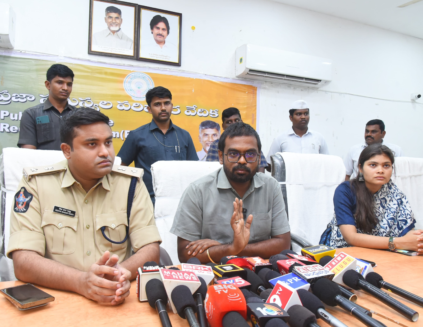 జిల్లాలో కావలసినంత డీజిల్, పెట్రోలు అందుబాటులో ఉంది : జిల్లా కలెక్టర్ డీకే బాలాజీ