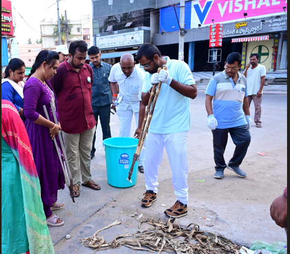 స్వచ్ఛ సైనికులు ముందుకు రావాలి…. జిల్లా కలెక్టర్ డీకే బాలాజీ
