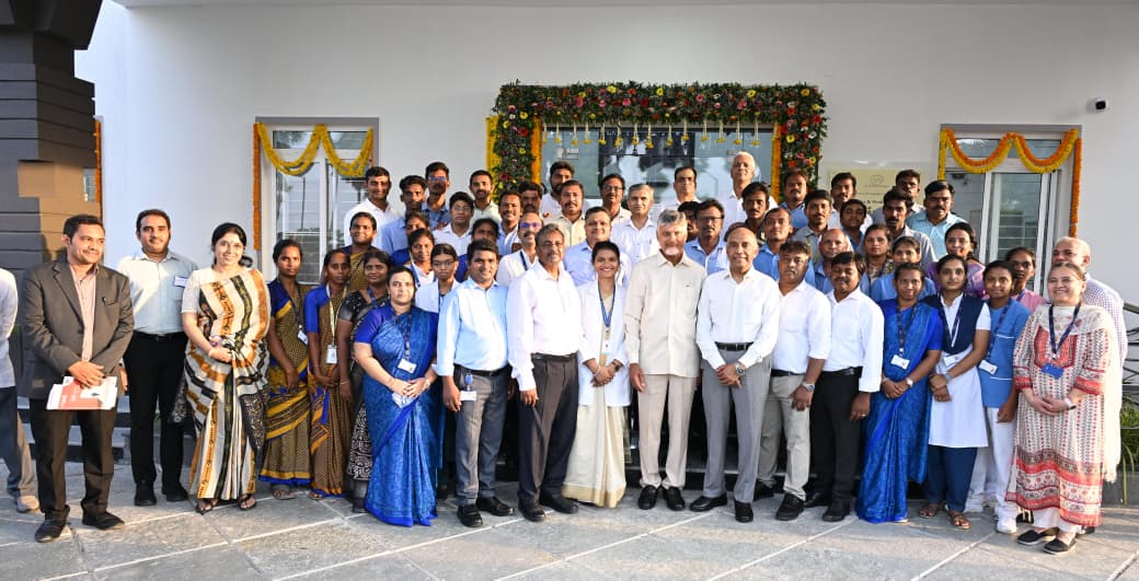 సీఎం చంద్రబాబు చేతుల మీదుగా ఐ కేర్ సెంటర్ ప్రారంభం