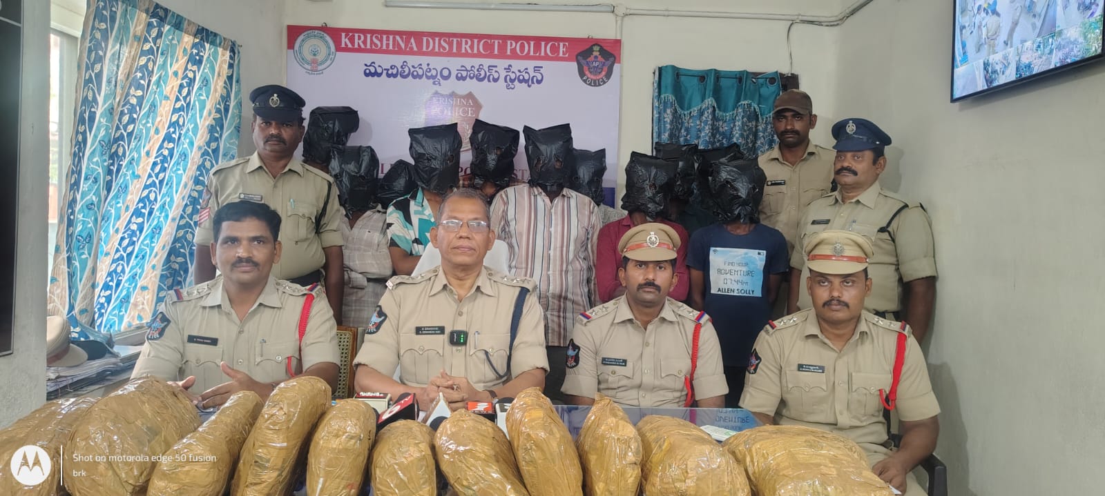 తనిఖీలలో 10 కేజీల గంజాయి స్వాధీనం..