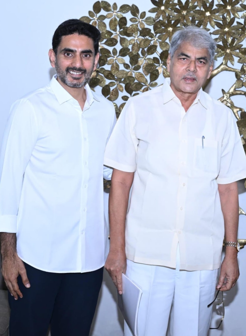 తెలుగుదేశం పార్టీ జాతీయ వర్కింగ్ ప్రెసిడెంట్ నారా లోకేష్ ని మర్యాదపూర్వం కలిసిన కేడీసీసీ చైర్మన్ నెట్టెం రఘురాం
