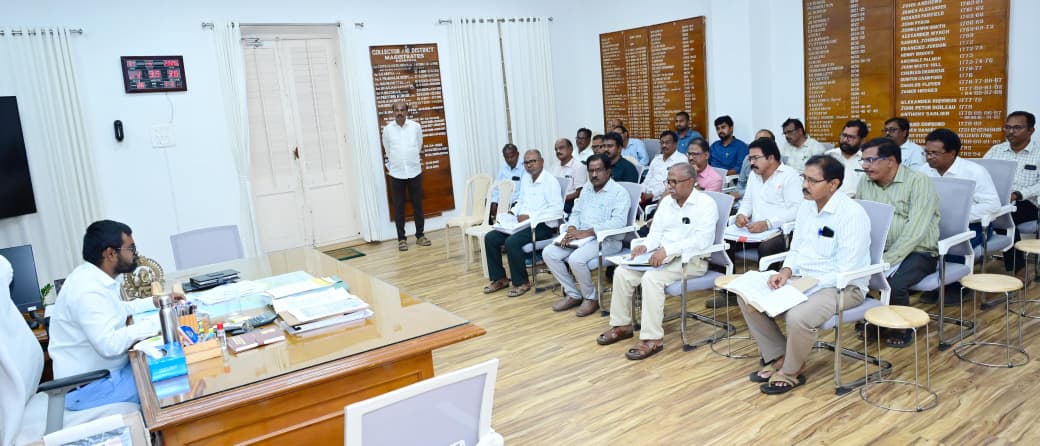 పంచాయతీరాజ్ పనులలో వేగంగా పూర్తి చేయాలి…. జిల్లా కలెక్టర్ డీకే బాలాజీ