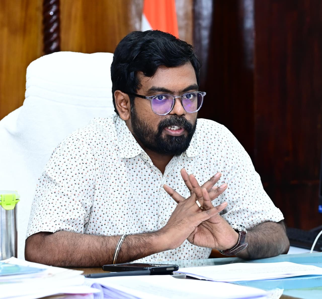 రైతు పోర్టల్ లో రైతుల వివరాలను సత్వరమే నమోదు చేయించాలి: జిల్లా కలెక్టర్ డీకే బాలాజీ