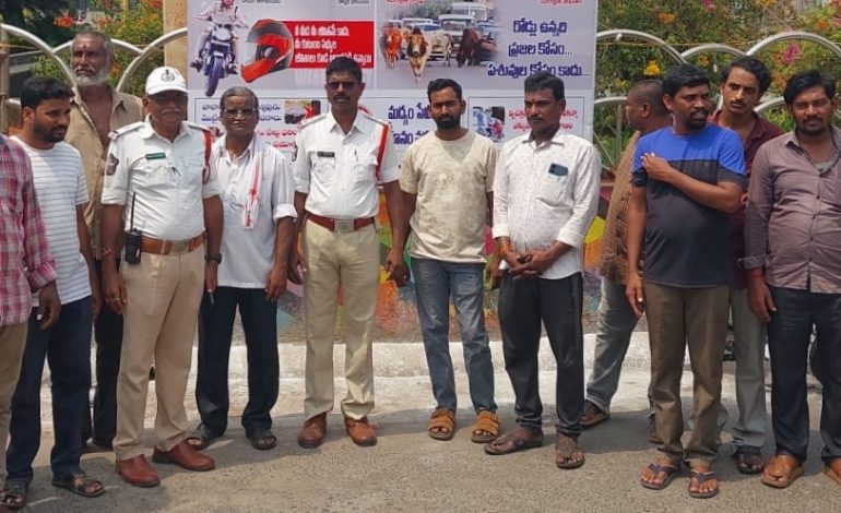 కోనేరు సెంటర్‌లో రోడ్డు భద్రతపై అవగాహన