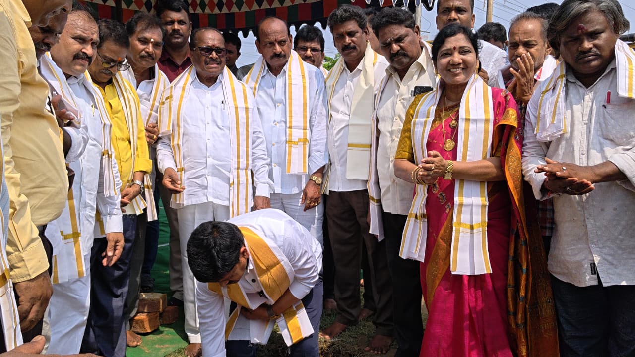 ధర్మాన చెరువు సుందరీకరణ పనులకు శంకుస్థాపన చేసిన మంత్రి కొల్లు రవీంద్ర
