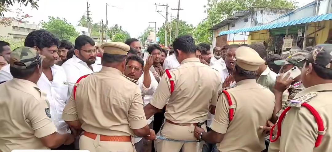 యూట్యూబర్ ప్రశ్న రావణ్‌ ను అదుపులోకి తీసుకున్న ఇనుకుదురుపేట పోలీసులు