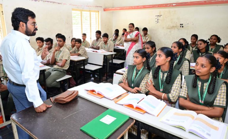 విద్యార్థులు ఉన్నత లక్ష్యాలతో, ముందస్తు ప్రణాళికతో చదివితేనే విజయాలు సాధ్యం – జిల్లా కలెక్టర్ డీకే బాలాజి