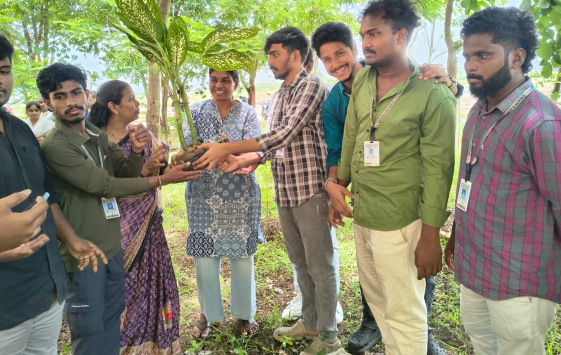 కృష్ణా విశ్వవిద్యాలయం లో హరిత ప్రాంగణం అవగాహనా ర్యాలీ