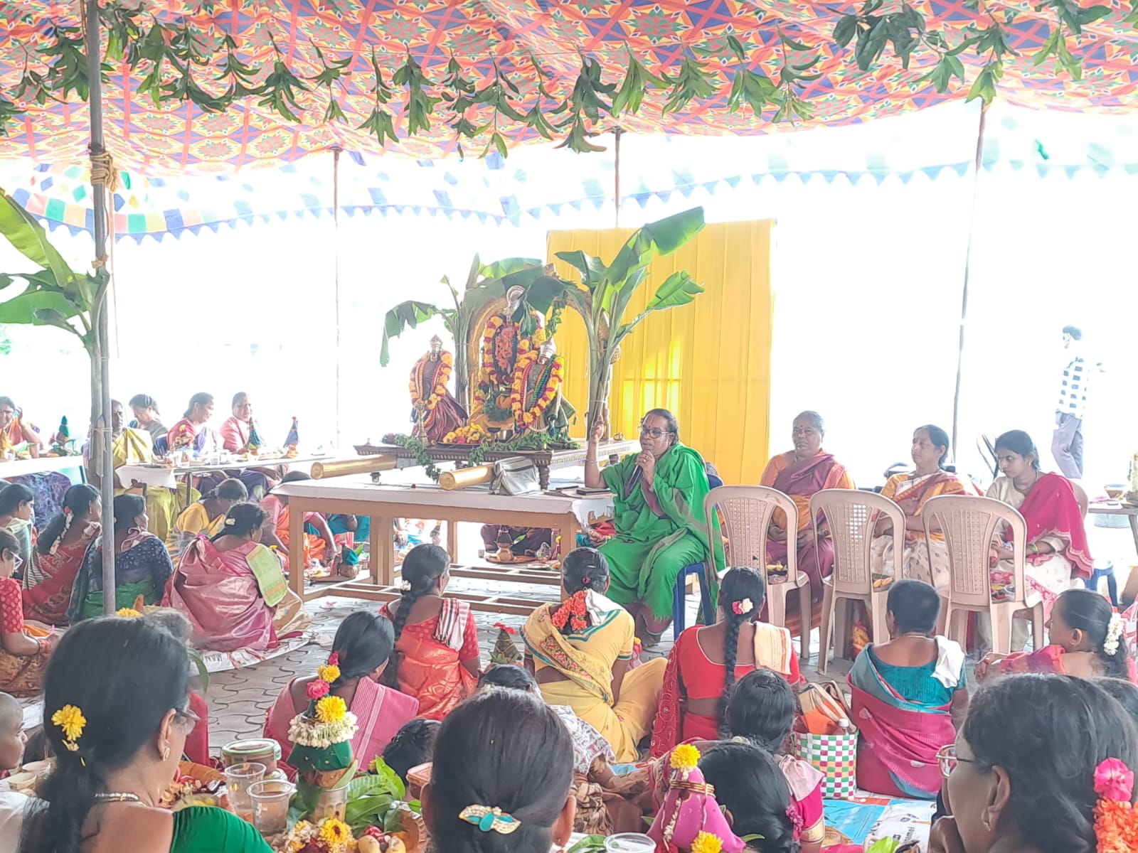 వైభవంగా సామూహిక వరలక్ష్మీ వ్రతం.!