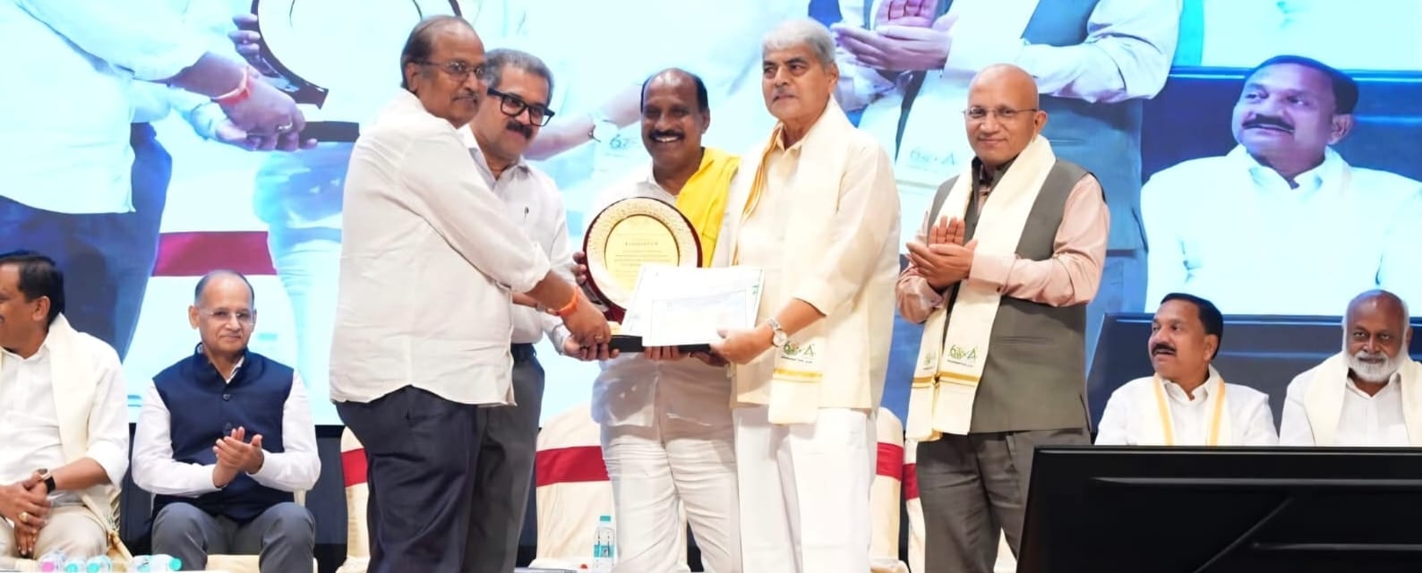 కెడీసీసీ బ్యాంక్‌ కి ‘రికగ్నిషన్ ఆఫ్ ఎక్సలెన్స్’ అవార్డు