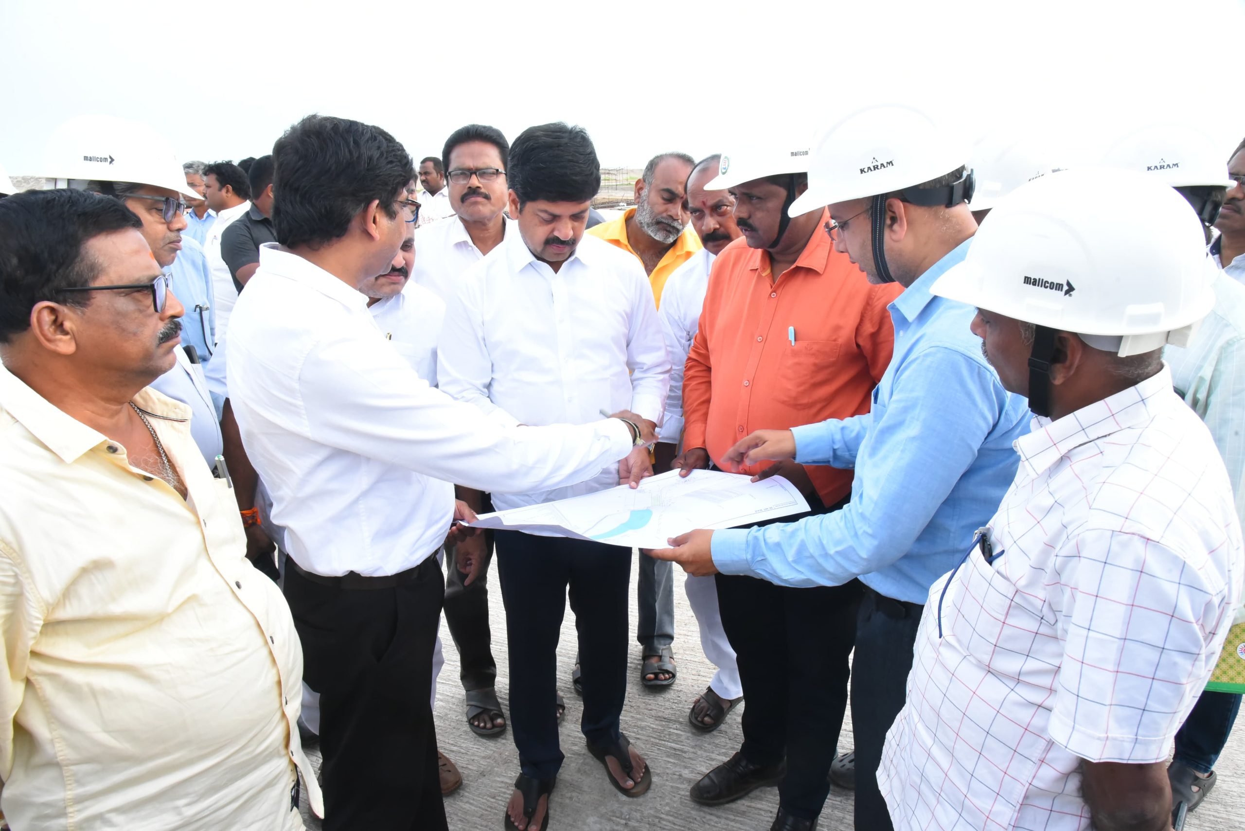 మార్చి నాటికి బందరు పోర్టు పూర్తి చేస్తాం: మంత్రి కొల్లు రవీంద్ర