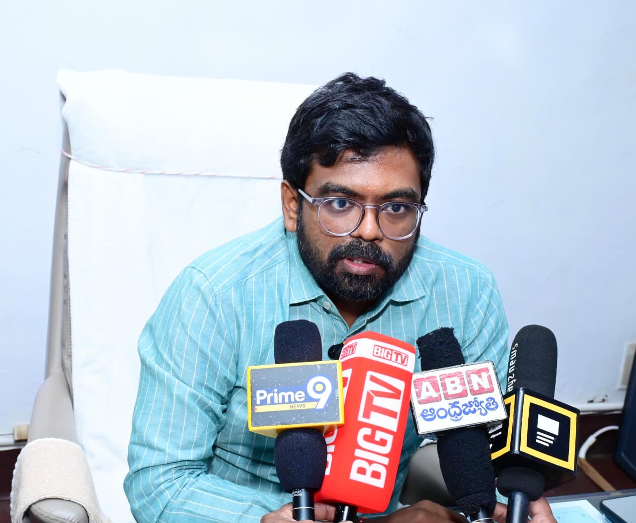 నేపాల్ వరదల్లో చిక్కుకున్న కృష్ణా జిల్లా వాసి ఆచూకీ కోసం చర్యలు – జిల్లా కలెక్టర్ డీకే బాలాజి